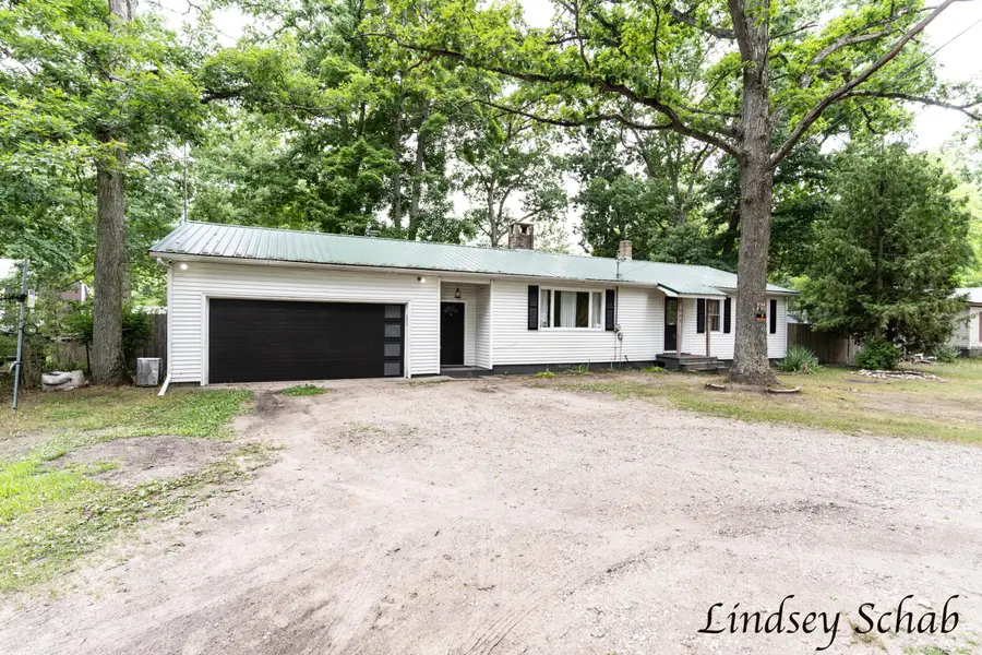 895 S Ransom Road, White Cloud, MI 49349 - Image #3