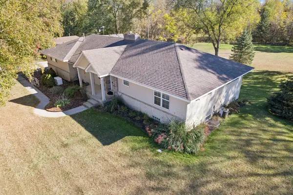 58221 Travis Road, New Hudson, MI 48165