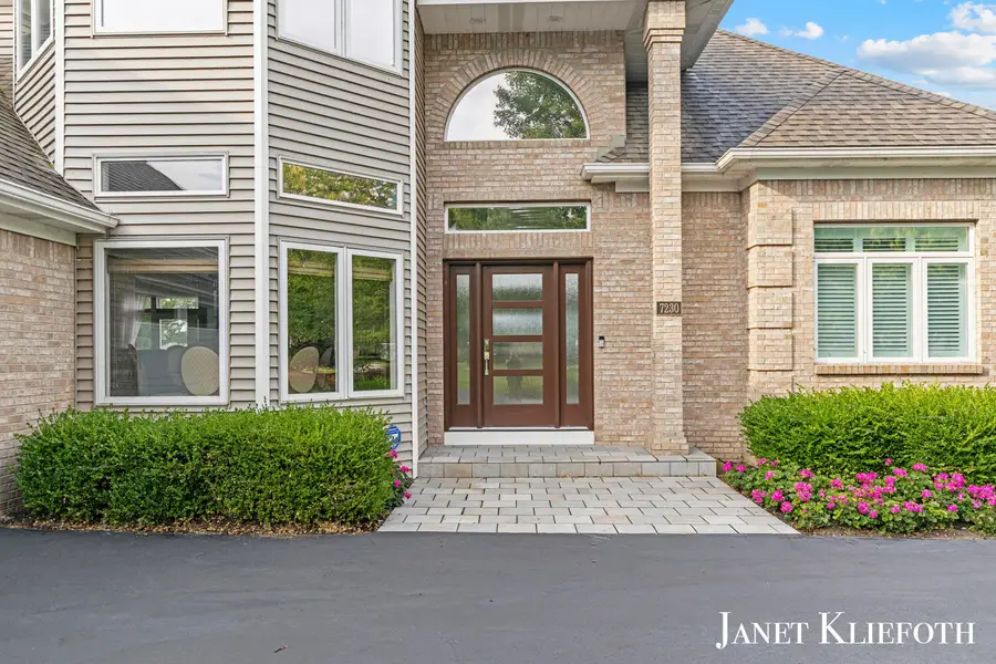 7230 Cuesta Way Drive Ne, Rockford, MI 49341 - #3