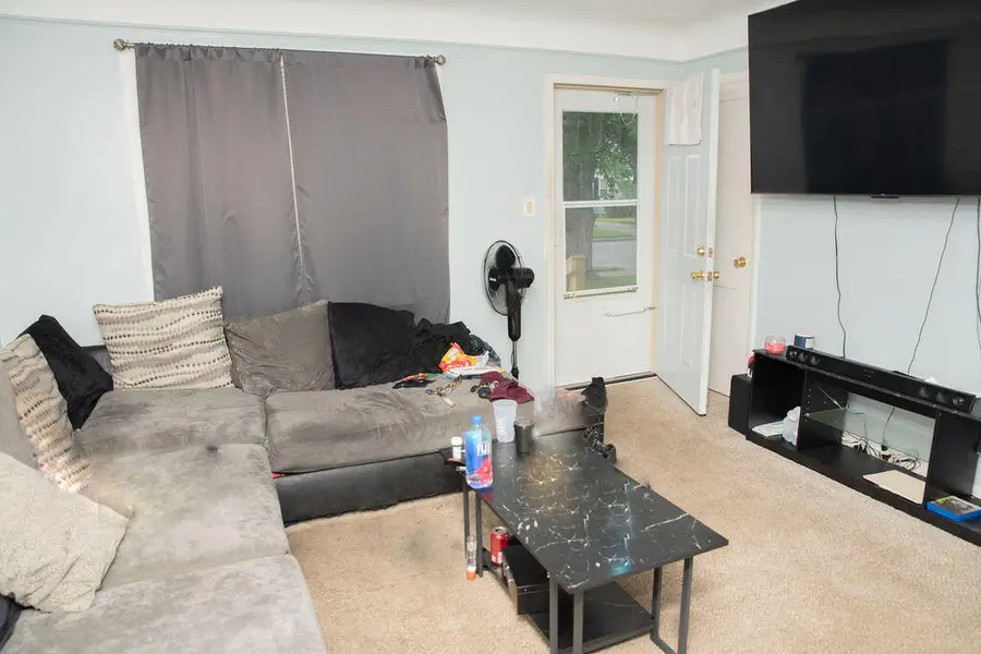 24443 Powers Avenue, Dearborn Heights, MI 48125 - Image #3