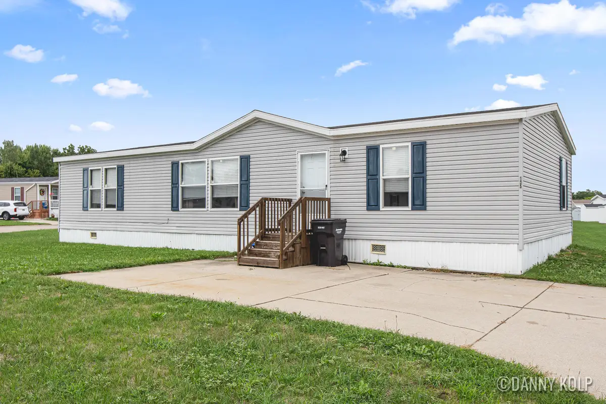 135 Shapell Lane Nw, Tallmadge, MI 49534 - Image #1