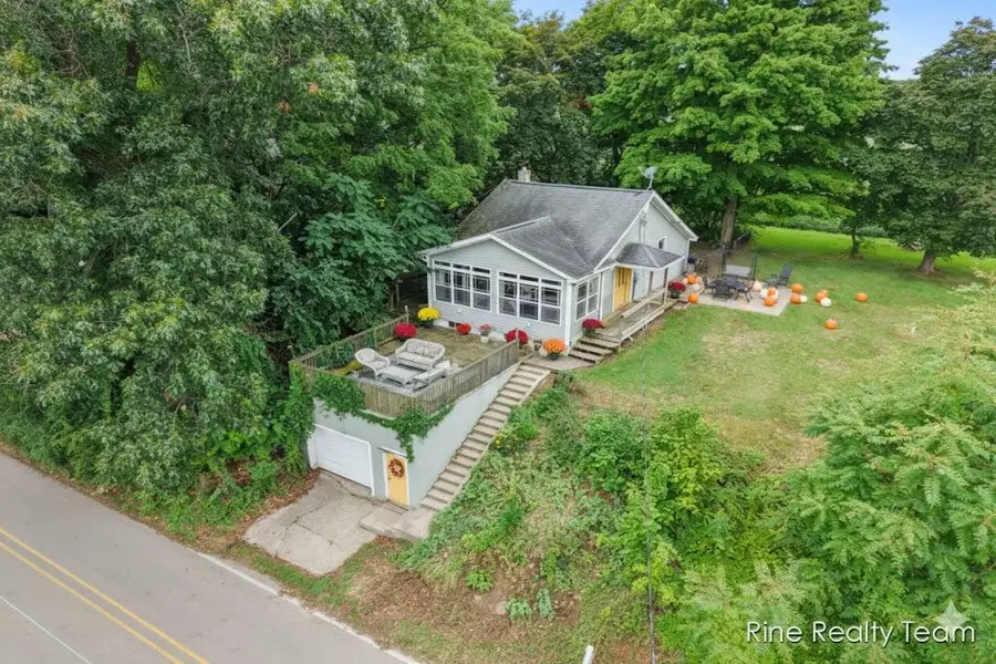 67354 Oil City Road, Edwardsburg, MI 49112 - Image #2