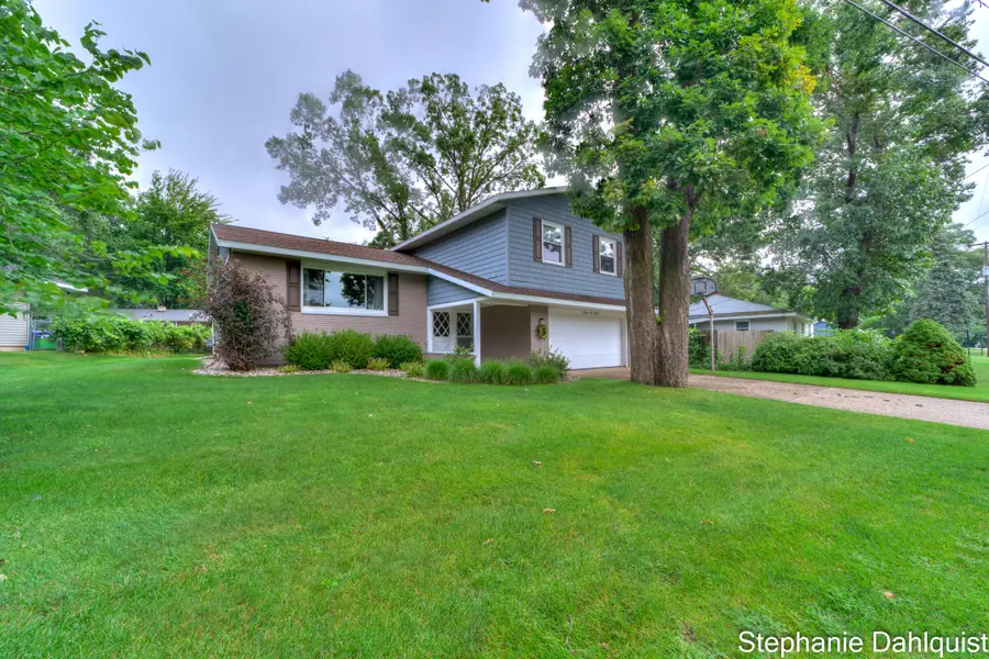 208 California, North Muskegon, MI 49445 - Image #2