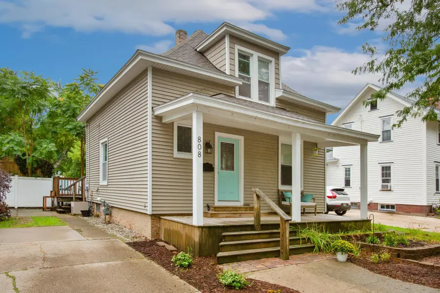 808 Wisconsin Avenue, Saint Joseph, MI 49085 - #2