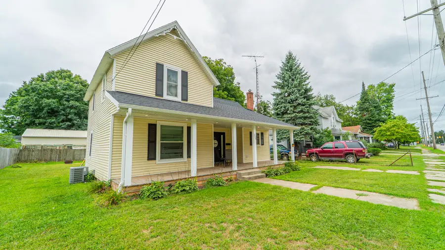 208 E Prairie Ronde Street, Dowagiac, MI 49047 - Image #2