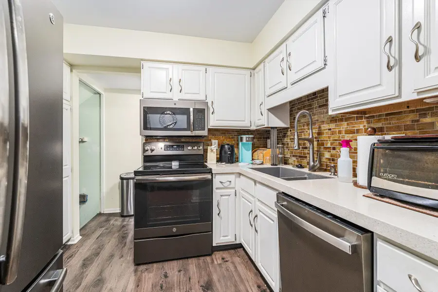 3536 Whispering Brook Drive Se, Kentwood, MI 49508 - Image #3