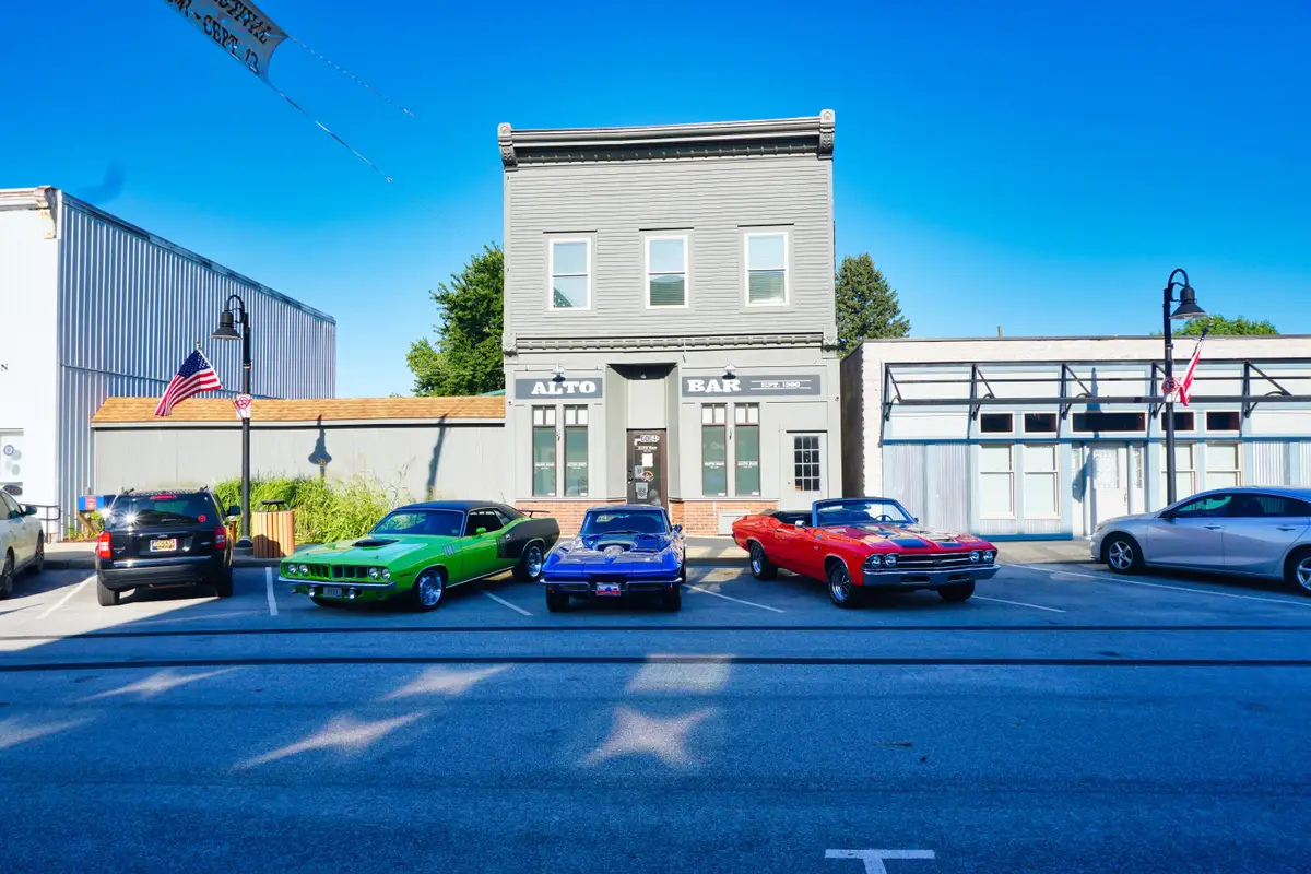 6064 Linfield Avenue Se, Alto, MI 49302 - Image #1