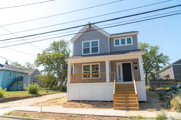 104 Logan Street Se, Grand Rapids, MI 49503