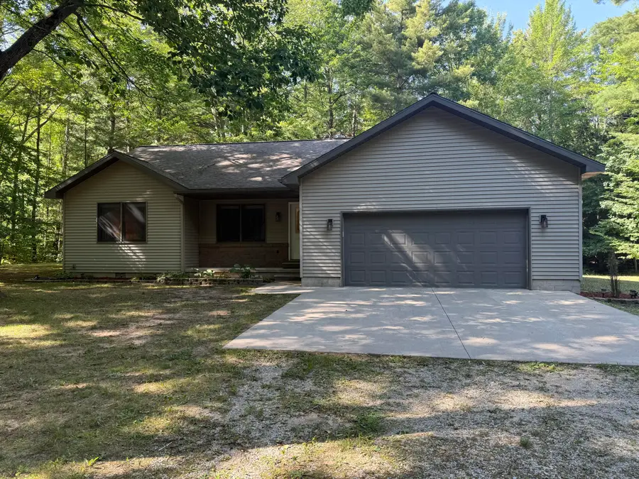 4754 White Pine Lane, Cadillac, MI 49601 - Image #2