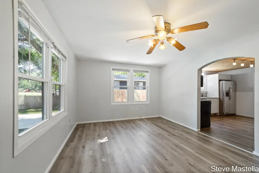 616 E Slocum Street, Whitehall, MI 49461 - Image #3