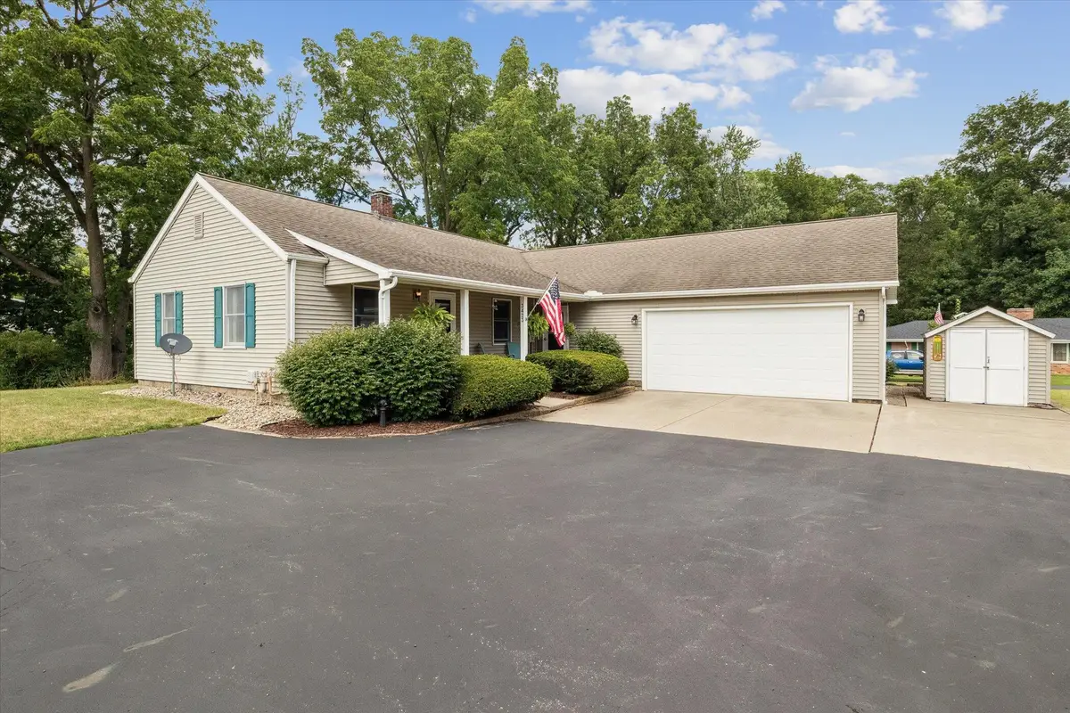 3423 Niles Road, Saint Joseph, MI 49085 - Image #1