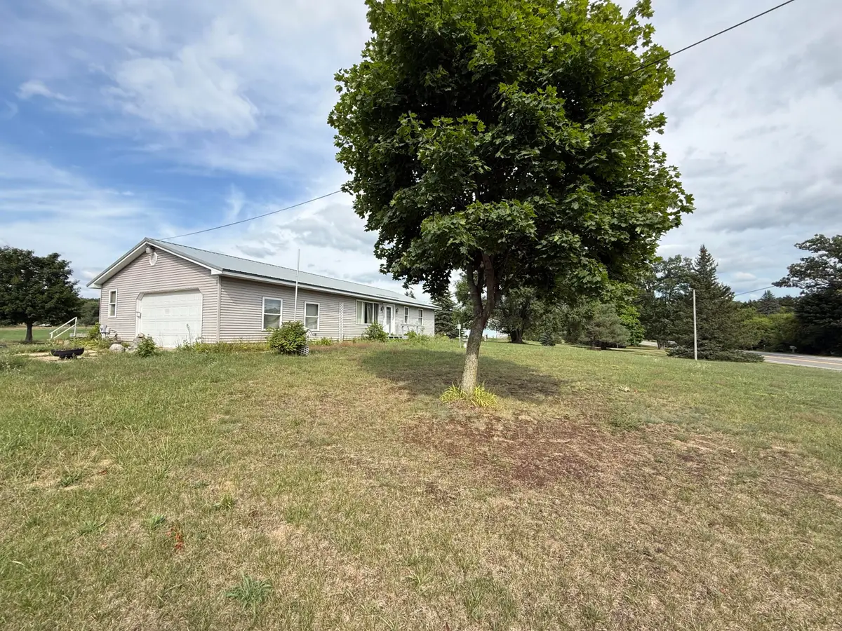 17474 15 Mile Road, Big Rapids, MI 49307 - Image #1