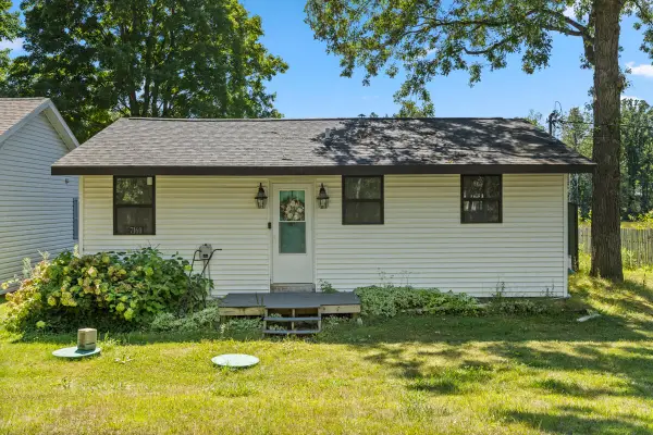 7160 Windoga Lake Drive, Weidman, MI 48893