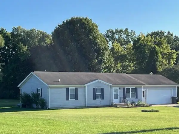 6754 Paw Paw Avenue, Coloma, MI 49038