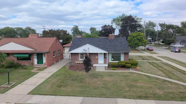 1400 Sherwood Court, Dearborn, MI 48124