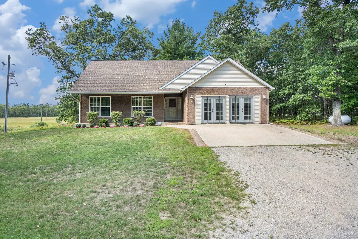 2715 W 13 Mile Road, Bitely, MI 49309 - Image #1