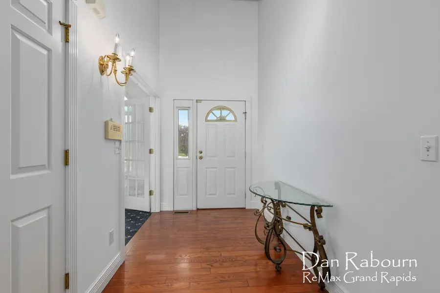 5391 Ticonderoga Drive Se, Kentwood, MI 49508 - Image #3