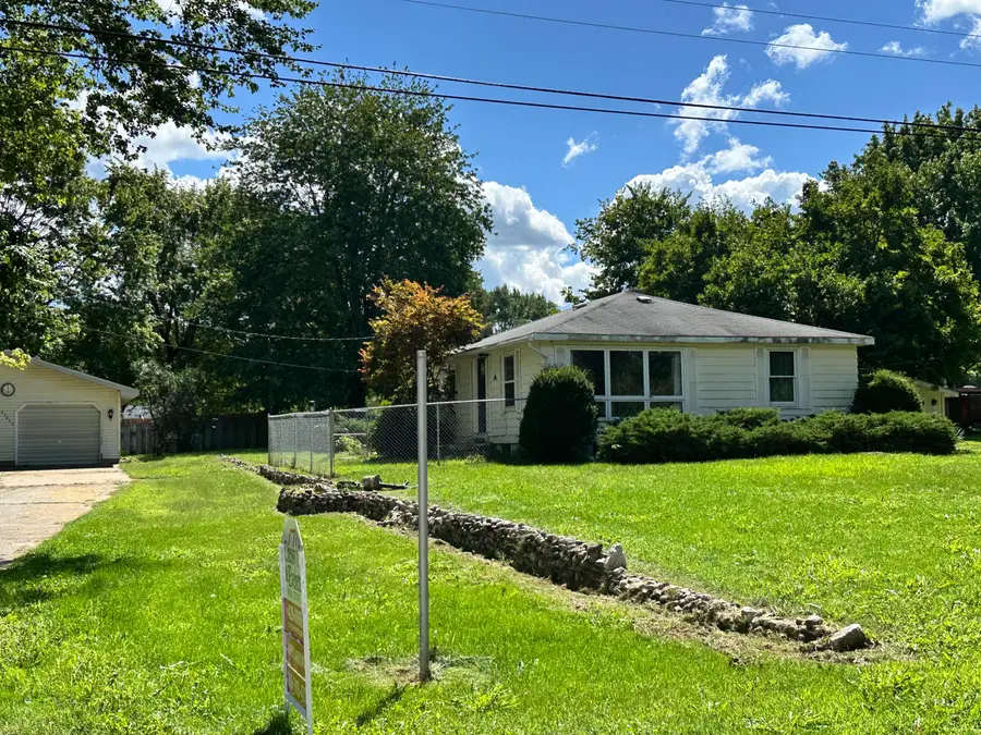 65835 Gridley Road, Hartford, MI 49057 - Image #2