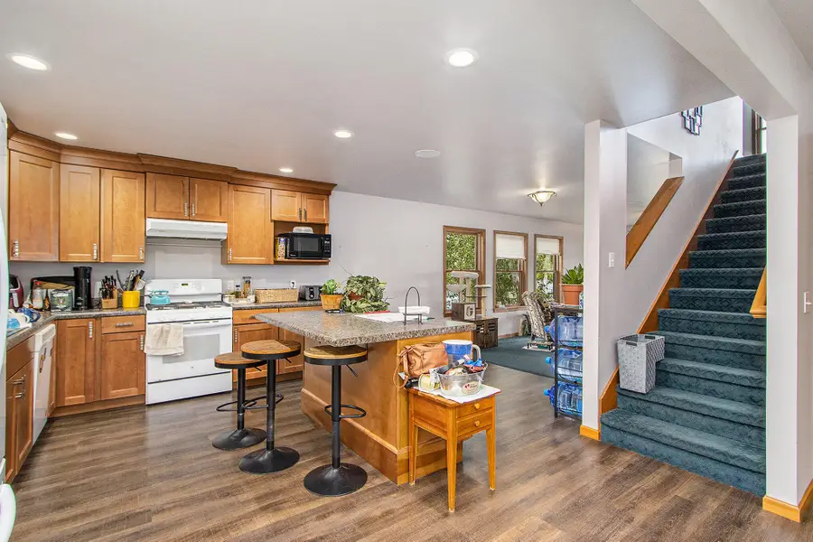 4075 Kimble Lake Drive, Vicksburg, MI 49097 - Image #3