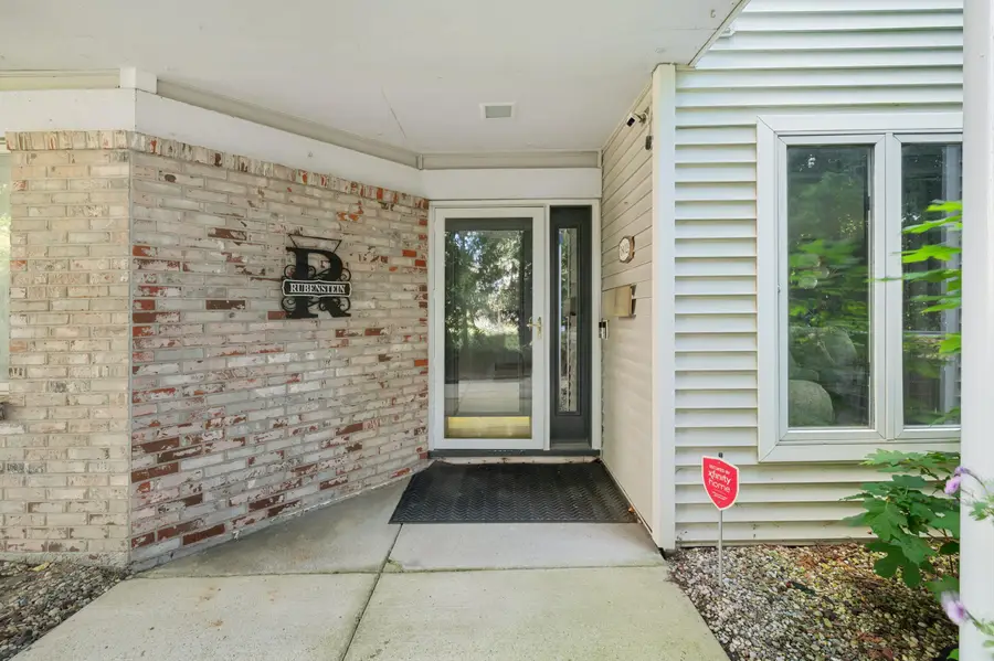 1802 Lakeshore Drive #6, Saint Joseph, MI 49085 - Image #3