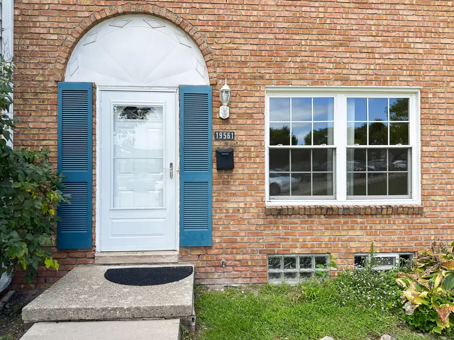 19561 Mariner Ct., Northville, MI 48167 - Image #2