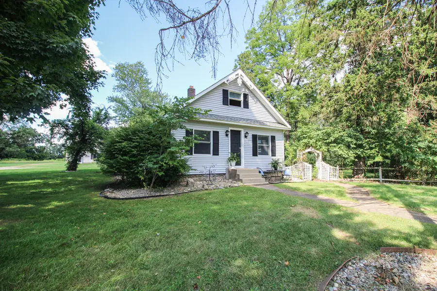 18124 S Fisher Lake Road, Three Rivers, MI 49093 - Image #2