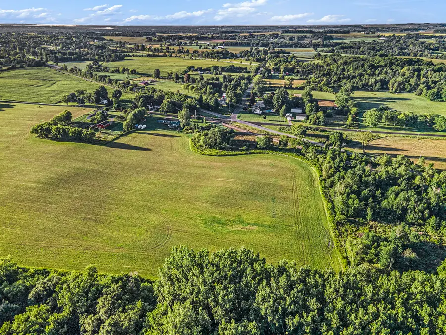 291 N Ball Creek Road Nw, Kent City, MI 49330 - Image #3