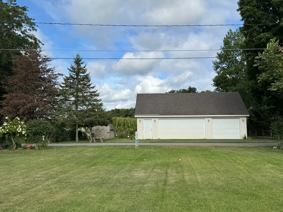 704 Pearl Beach Drive, Coldwater, MI 49036 - Image #2