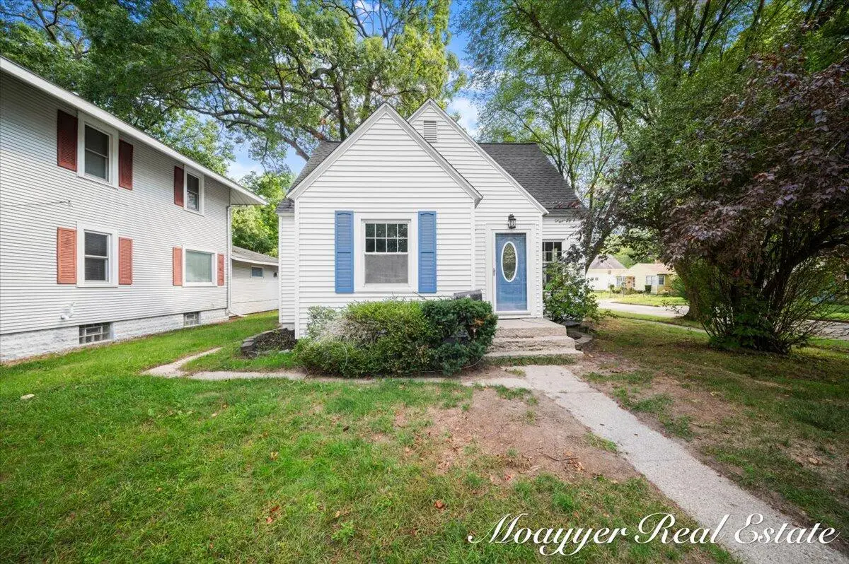 32 Holly Street Sw, Wyoming, MI 49548 - Image #1