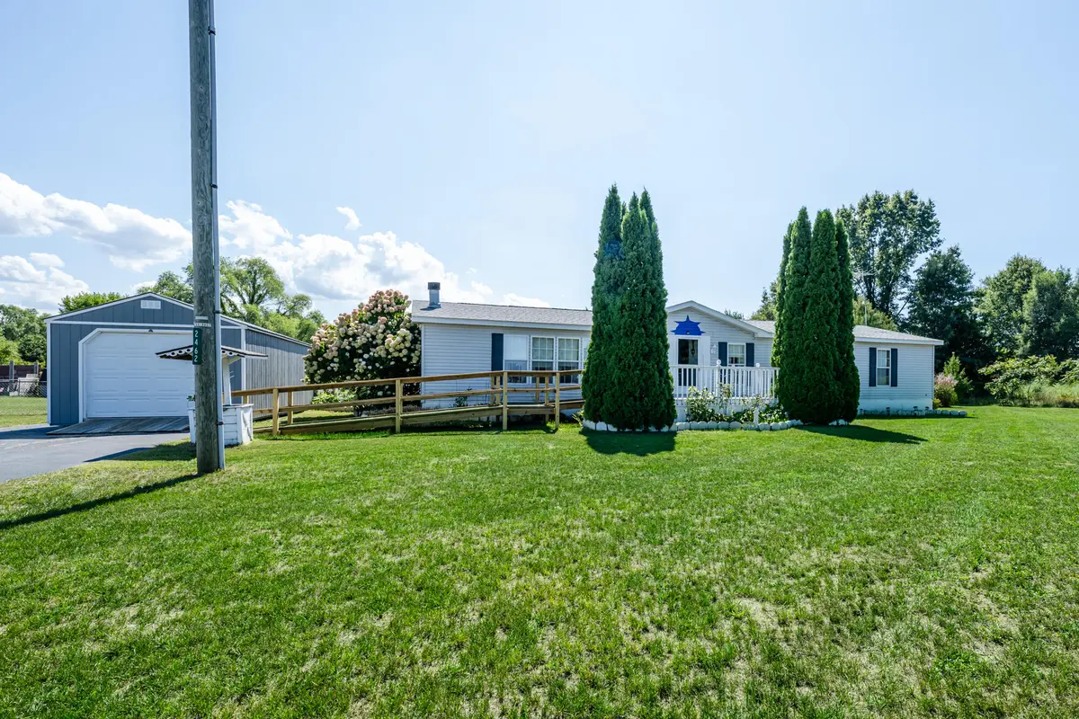 2462 Maple Lane, Benton Harbor, MI 49022 - Image #1