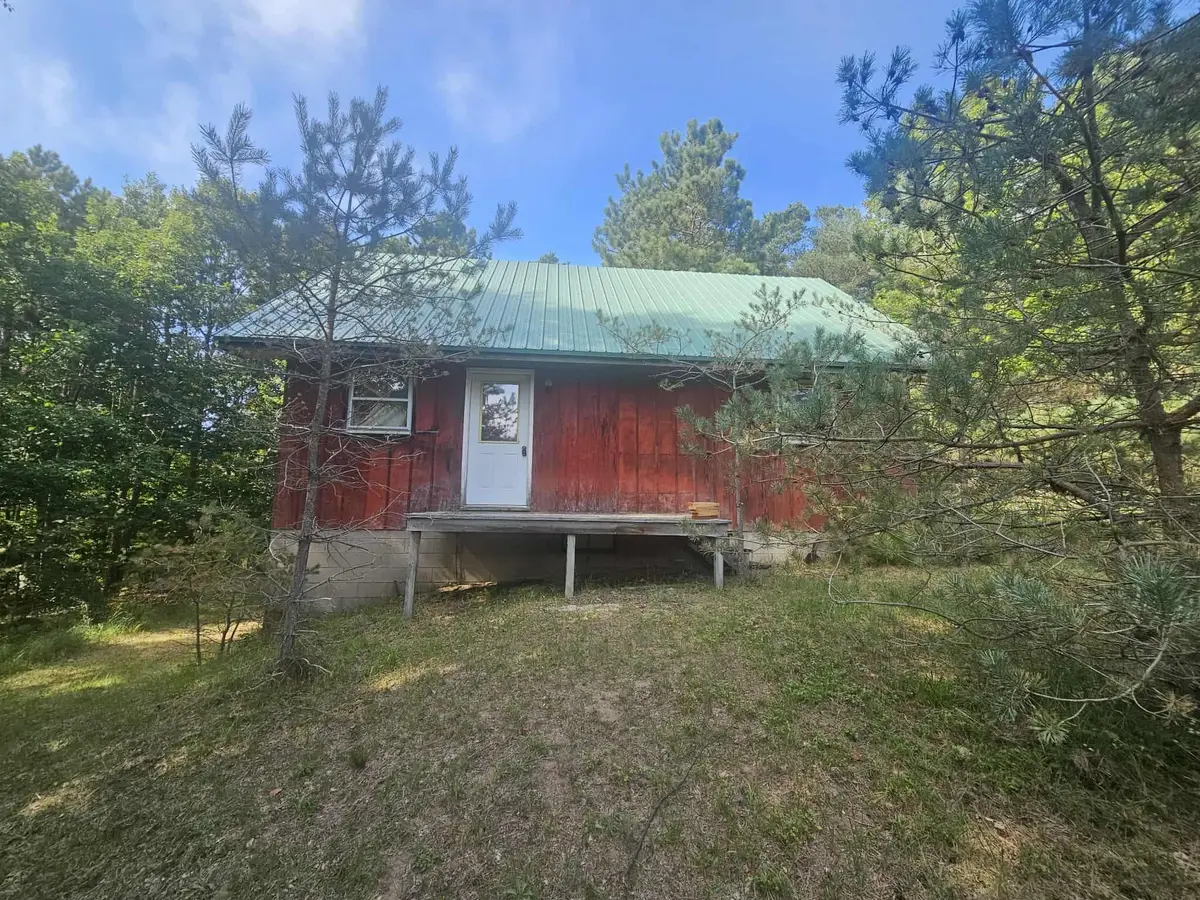 928 Pilgrim Highway, Frankfort, MI 49635 - Image #1