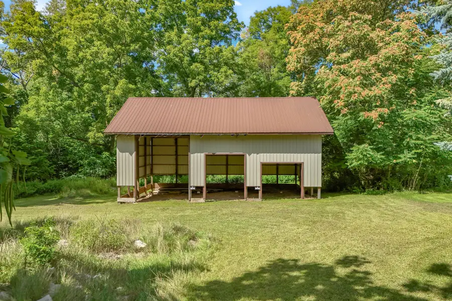 32 Mcclellan Street, Hillsdale, MI 49242 - Image #2