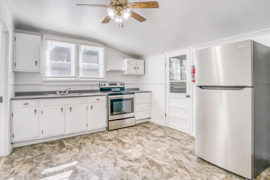 116 E 8th Street, Evart, MI 49631 - Image #2