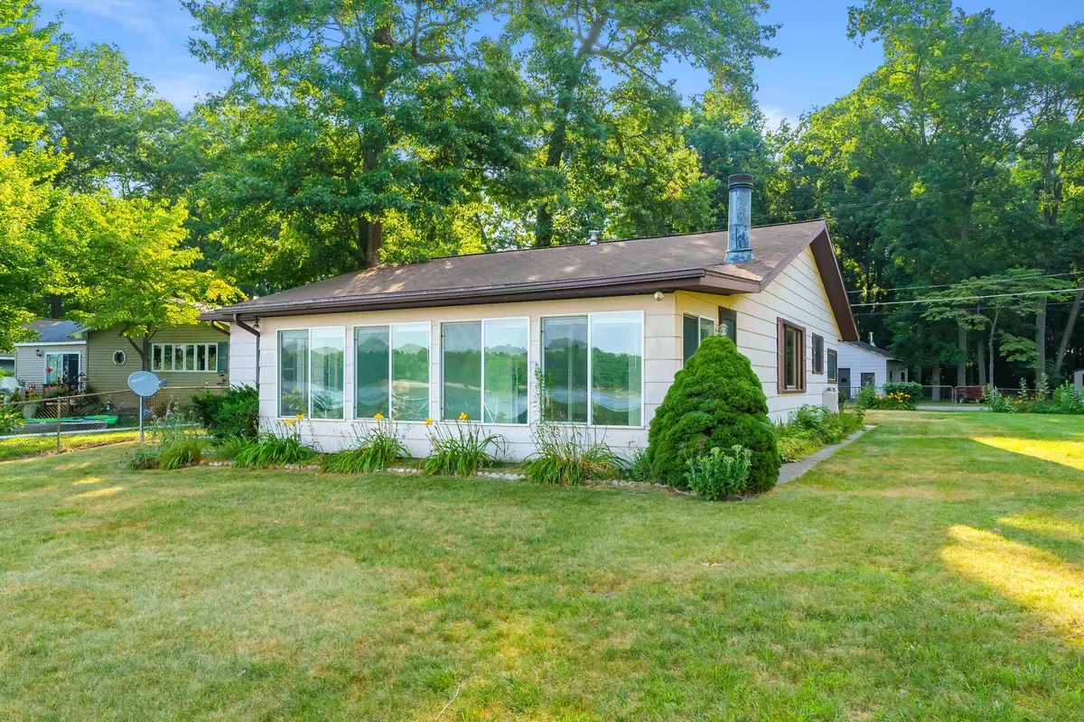 10494 Tomkinson Drive, Scotts, MI 49088 - Image #1