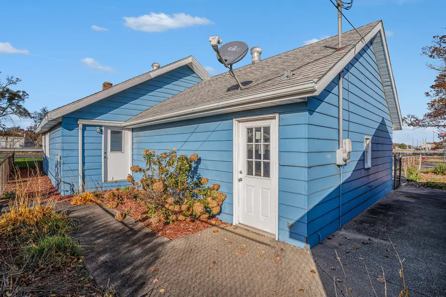 1100 Harvey Street, Muskegon, MI 49442 - Image #2