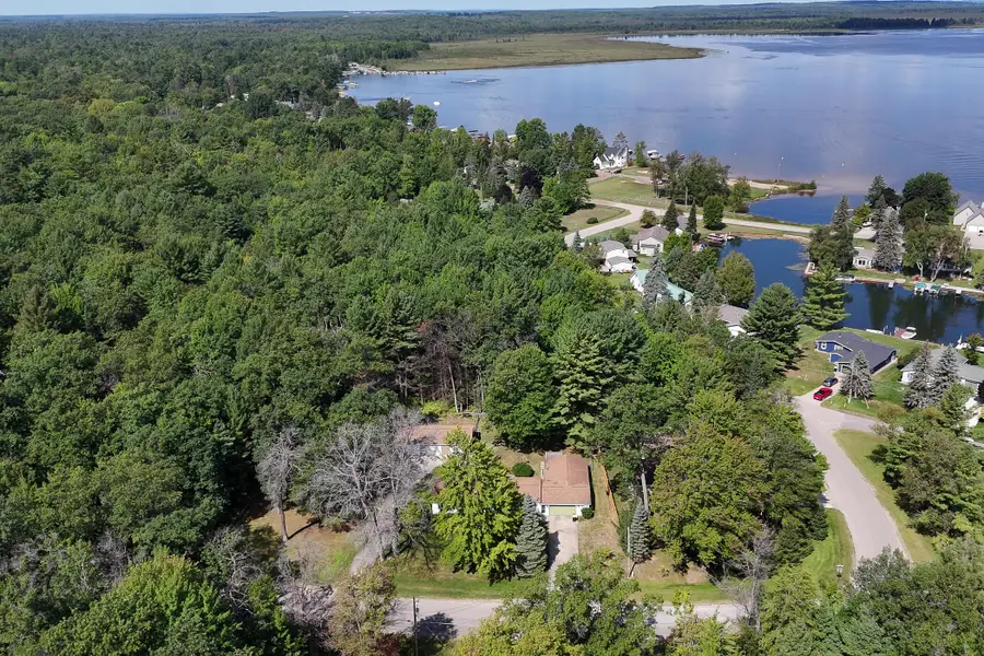 6771 Clearbrook Drive, Saint Helen, MI 48656 - Image #2