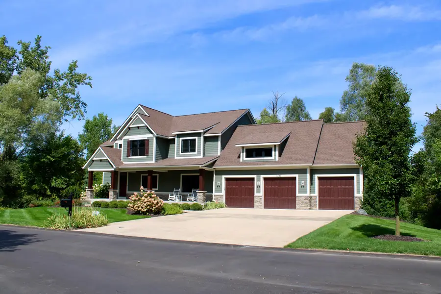 3781 Bridgehampton Dr Ne Drive Ne, Grand Rapids, MI 49546 - Image #2