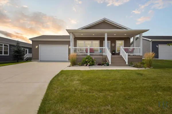 5906 Trillium Hills Drive Ne, Rockford, MI 49341