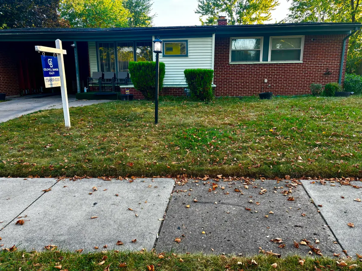 13301 Kenwood Street, Oak Park, MI 48237 - Image #1