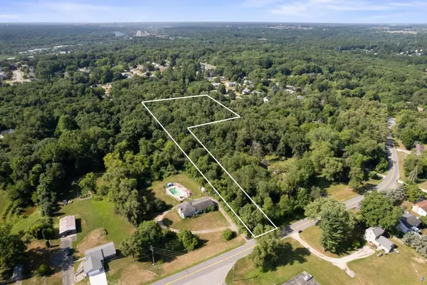 VL Par C Buth Drive, Comstock Park, MI 49321