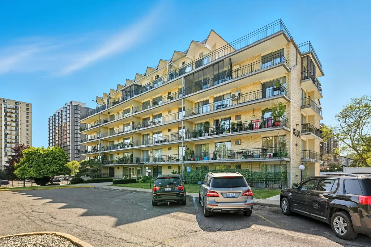 8300 E Jefferson Avenue #406, Detroit, MI 48214 - Image #1