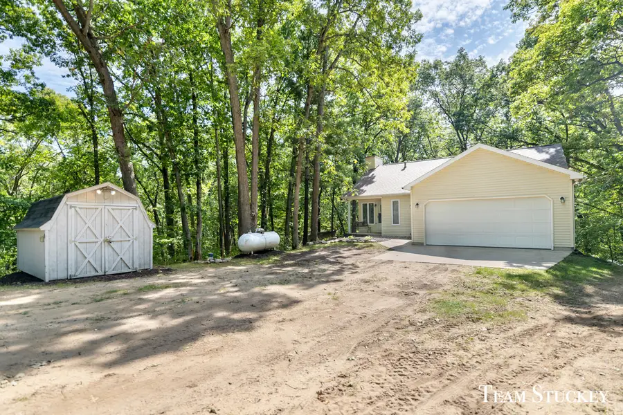 6790 19 Mile Road Ne, Cedar Springs, MI 49319 - Image #2