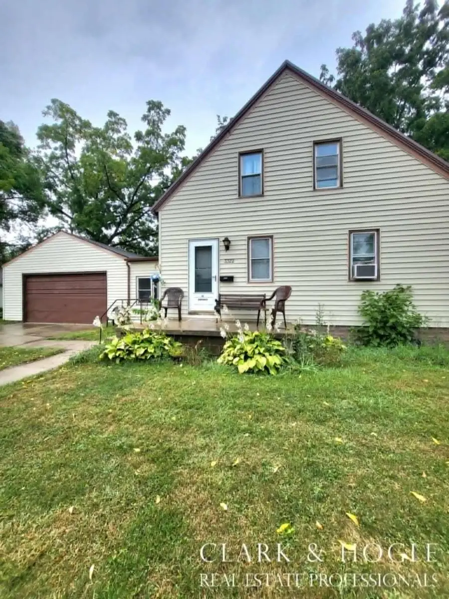 3322 Palmer Street, Lansing, MI 48910 - Image #2