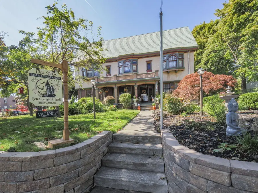 516 Maple Street, Manistee, MI 49660 - Image #2