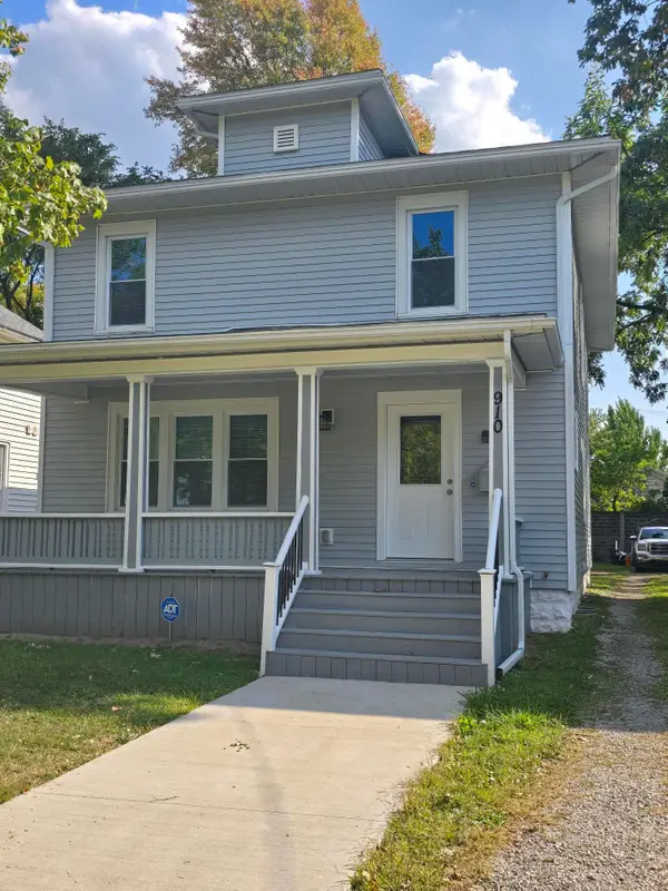 910 Vine Street, Lansing, MI 48912