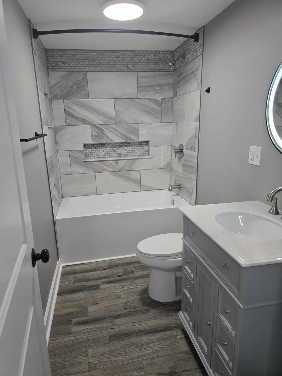 910 Vine Street, Lansing, MI 48912 - #2