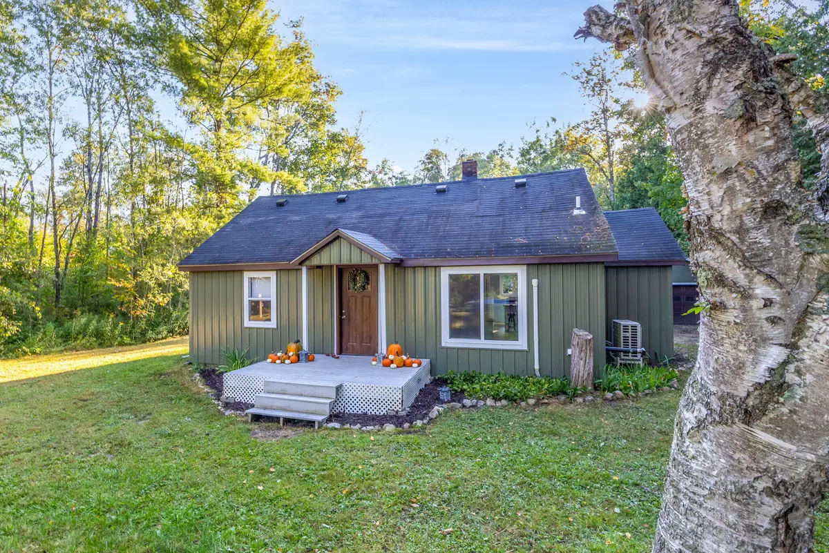 22820 Northland Drive, Paris, MI 49338 - Image #1