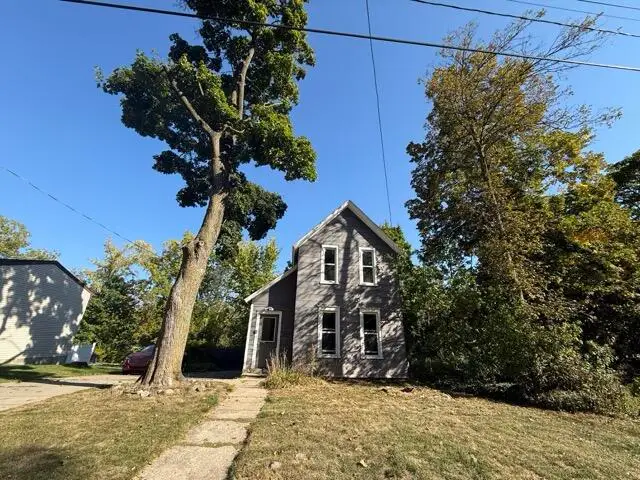 527 Cedar Street Ne, Grand Rapids, MI 49503 - Image #2