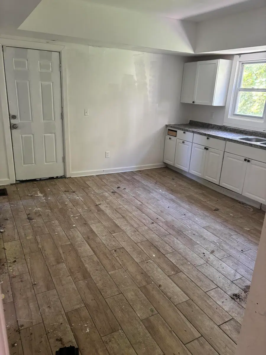 11790 Wilshire Drive, Detroit, MI 48213 - Image #2