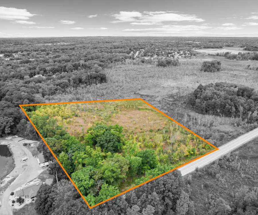 20955 N Dixboro Road, South Lyon, MI 48178 - Image #2